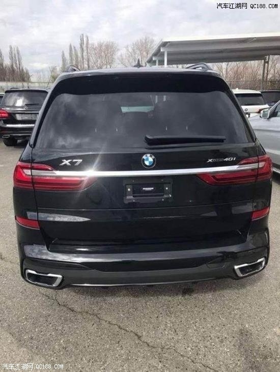 2019款宝马X7大型SUV黑外棕内现车体验